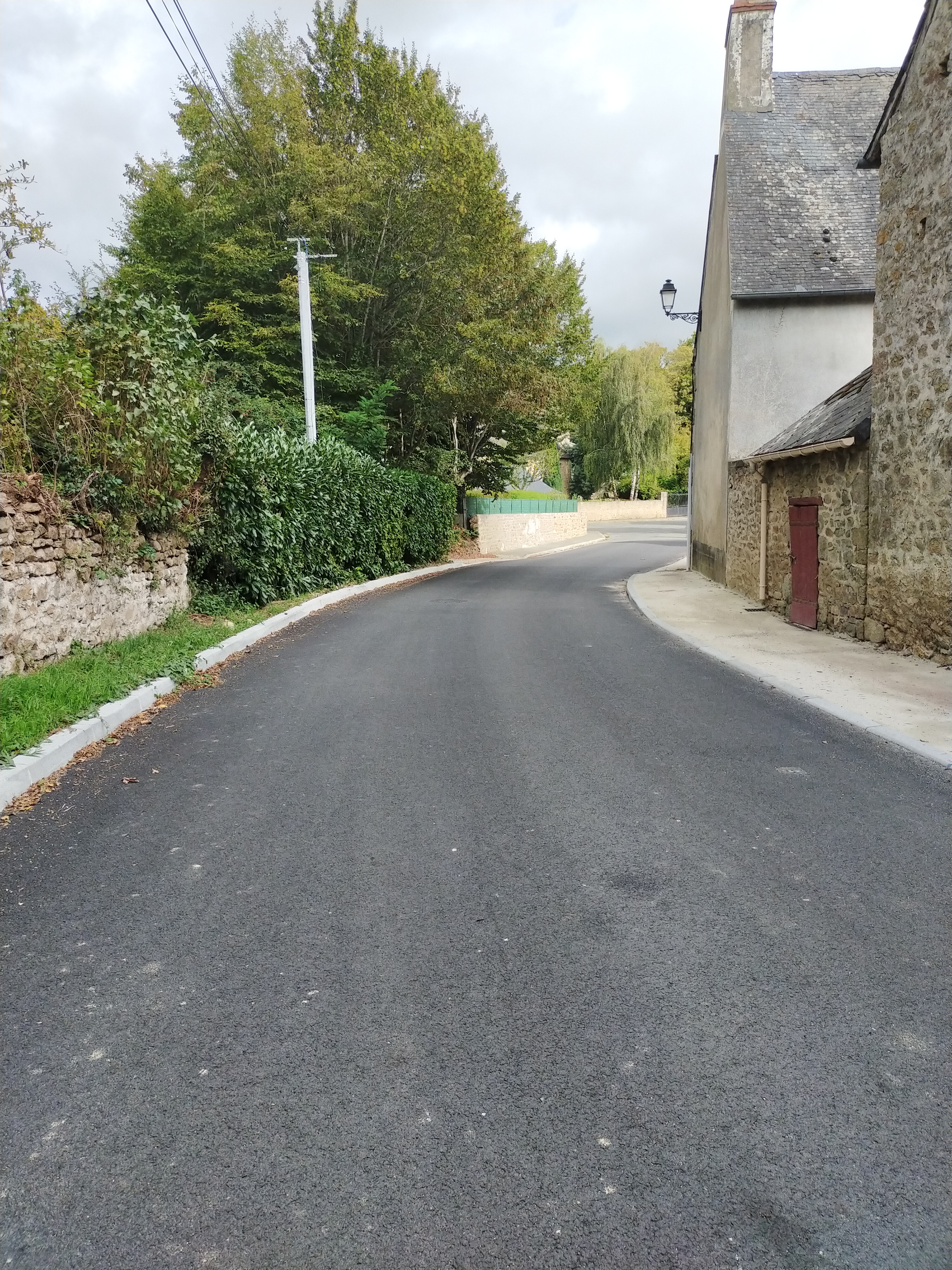 Travaux d'aménagement de la route de Neau